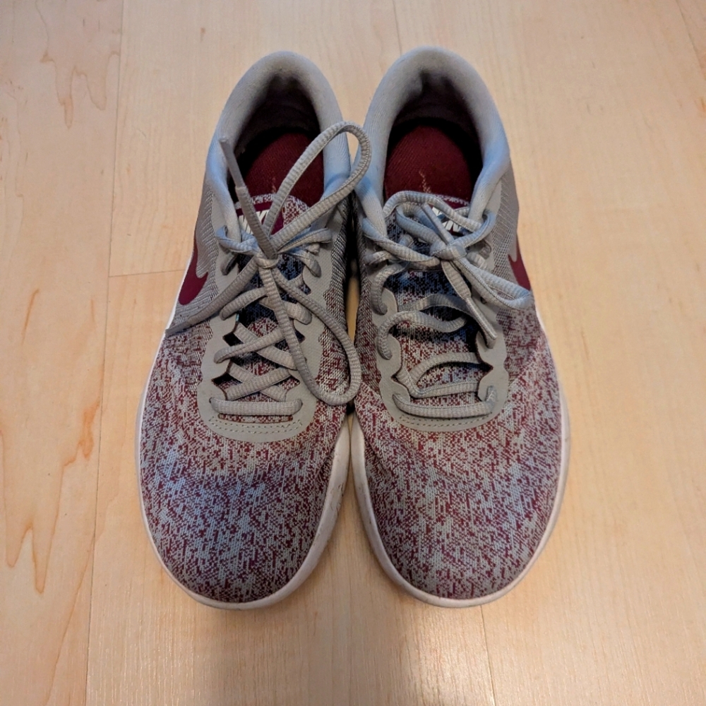 Nike Flex Contact Size 8.5
